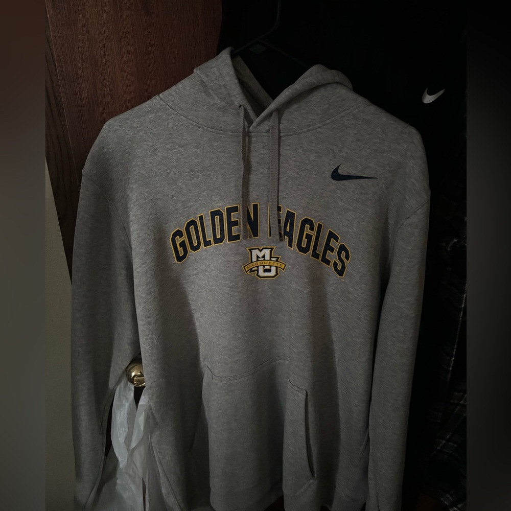 Marquette Golden Eagles Mens Hoodie
